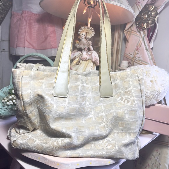 Vintage CHANEL Travel Ligne Tote Bag - Picture 1 of 10